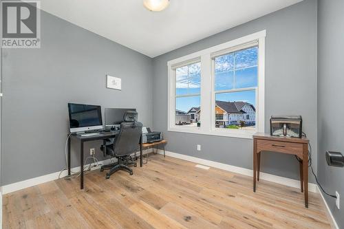 4th bedroom or office on main level, window faces front of street - 313 Baldy Place, Vernon, BC - Indoor Photo Showing Office