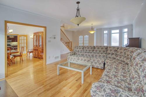 Living room - 49 Rue Des Arbres, Dollard-Des-Ormeaux, QC - Indoor Photo Showing Living Room