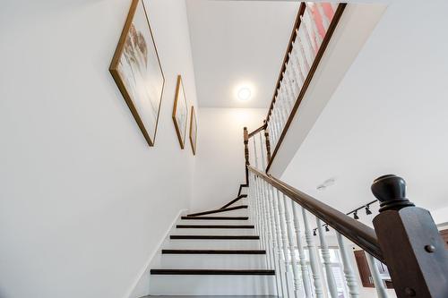 Staircase - 4-373 Av. Elm, Beaconsfield, QC 