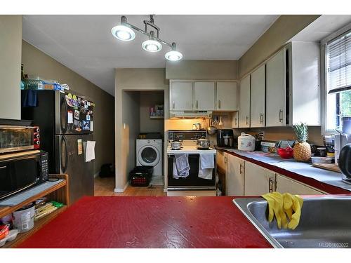 307, 311,315 Holly Ave, Nanaimo, BC - Indoor