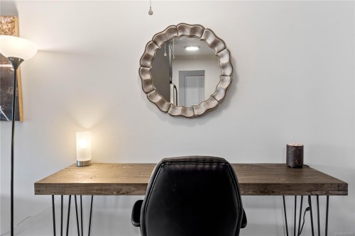 213-2815 Departure Bay Rd, Nanaimo, BC - Indoor