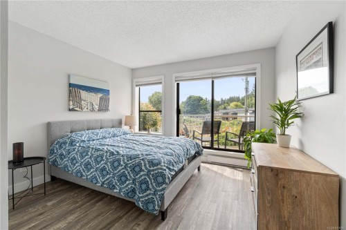 213-2815 Departure Bay Rd, Nanaimo, BC - Indoor Photo Showing Bedroom