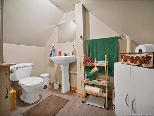 58 Elm St, Moncton, NB 