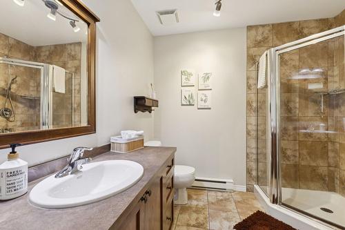 Bathroom - 1812 Ch. Du Golf, Mont-Tremblant, QC - Indoor Photo Showing Bathroom