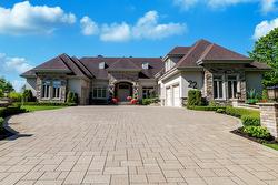 22 Place Madison  Hudson, QC J0P 1H0