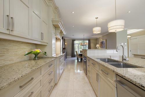 Kitchen - 22 Place Madison, Hudson, QC - Indoor Photo Showing Kitchen With Double Sink With Upgraded Kitchen