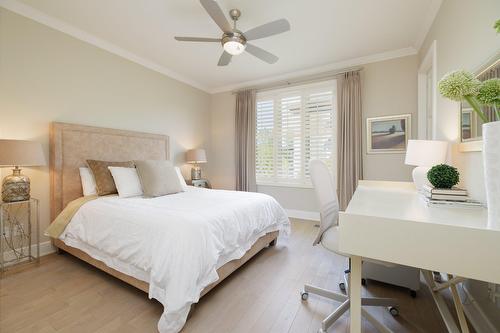 Intergenerational - 22 Place Madison, Hudson, QC - Indoor Photo Showing Bedroom