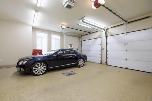 Garage - 22 Place Madison, Hudson, QC - Indoor Photo Showing Garage