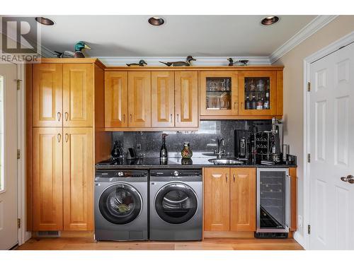 11640 Rogers Road, Lake Country, BC - Indoor Photo Showing Laundry Room