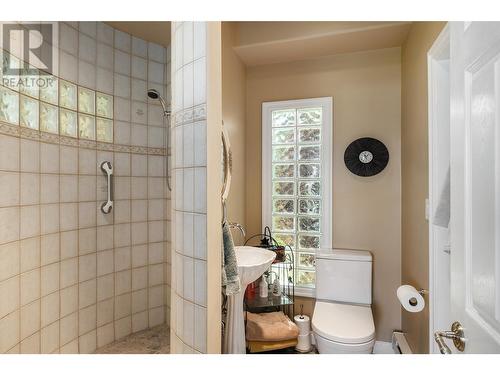 11640 Rogers Road, Lake Country, BC - Indoor Photo Showing Bathroom