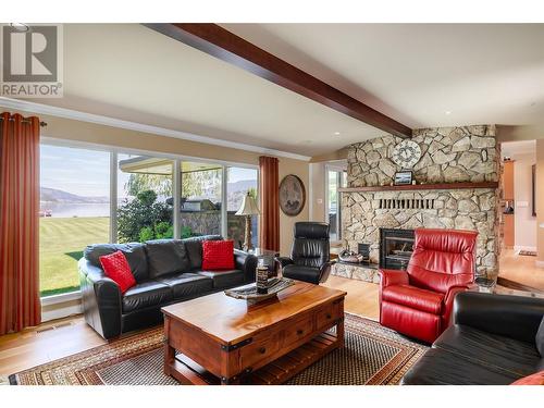 11640 Rogers Road, Lake Country, BC - Indoor Photo Showing Living Room With Fireplace