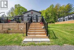 #38 LAKERIDGE - 1047 BONNIE LAKE CAMP ROAD  Bracebridge, ON P1L 1W9