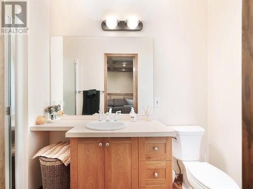 9900 Eastside Road Unit# 9, Vernon, BC - Indoor Photo Showing Bathroom