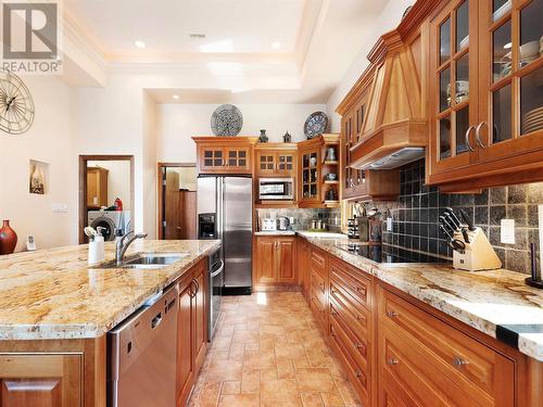 9900 Eastside Road Unit# 9, Vernon, BC - Indoor Photo Showing Kitchen With Double Sink