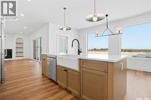 436 Augusta Boulevard, Warman, SK - Indoor Photo Showing Kitchen With Upgraded Kitchen