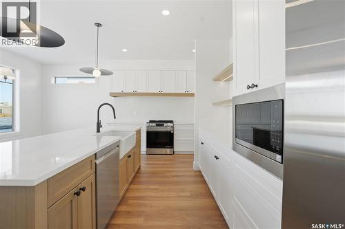 436 Augusta Boulevard, Warman, SK - Indoor Photo Showing Kitchen With Upgraded Kitchen