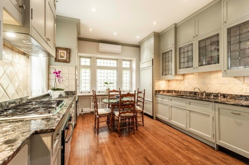 Cuisine - 3206 Boul. The Boulevard, Westmount, QC - Indoor Photo Showing Kitchen With Upgraded Kitchen
