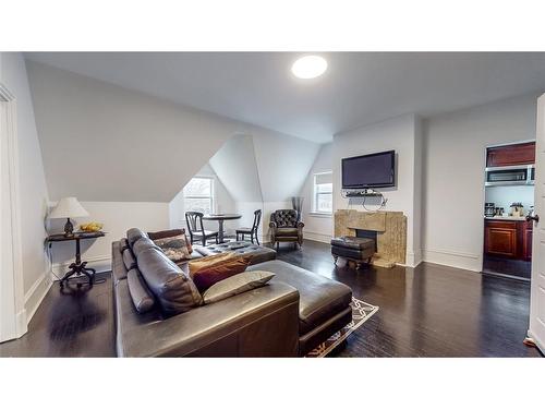 23 Rennies Mill Road, St John'S, NL 