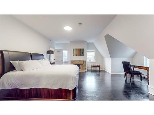 23 Rennies Mill Road, St John'S, NL 