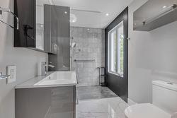 Salle de bains attenante à la CCP - 