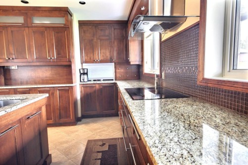 Cuisine - 60 Av. Victor, Rouyn-Noranda, QC - Indoor Photo Showing Kitchen