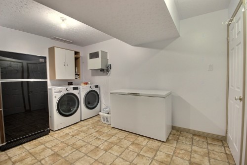 Salle de lavage - 60 Av. Victor, Rouyn-Noranda, QC - Indoor Photo Showing Laundry Room