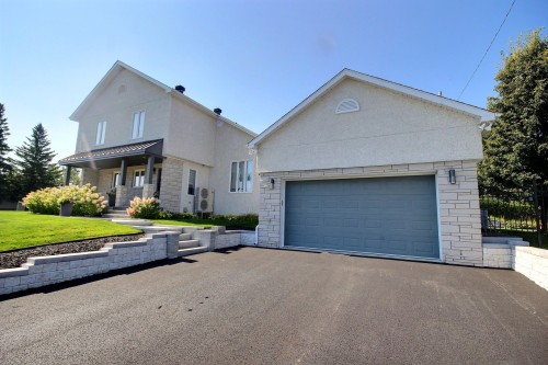Façade - 60 Av. Victor, Rouyn-Noranda, QC - Outdoor
