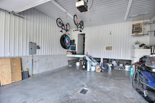 Garage - 60 Av. Victor, Rouyn-Noranda, QC - Indoor Photo Showing Garage