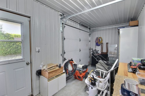 Garage - 60 Av. Victor, Rouyn-Noranda, QC - Indoor