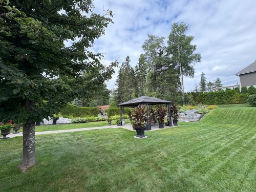 Cour - 60 Av. Victor, Rouyn-Noranda, QC - Outdoor
