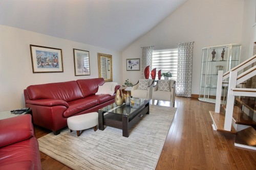 Salon - 60 Av. Victor, Rouyn-Noranda, QC - Indoor Photo Showing Living Room