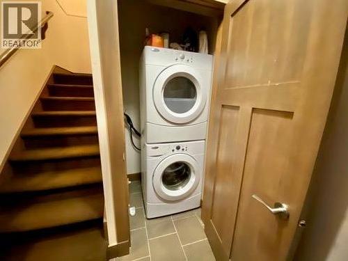 Full Laundry in Unit (photo of similar unit) - 101 Dormie Drive Unit# 4G, Vernon, BC - Indoor Photo Showing Laundry Room