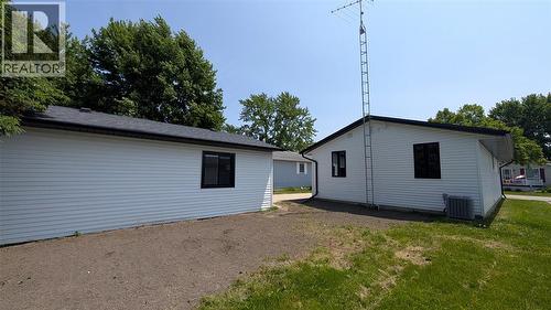 2761 Oil Heritage Road Unit# 20, Oil Springs, ON - Outdoor With Exterior