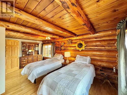 1273 Chasm Road, Clinton, BC - Indoor Photo Showing Bedroom