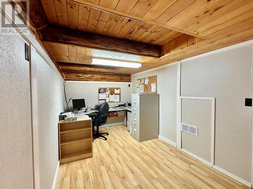 1273 Chasm Road, Clinton, BC - Indoor