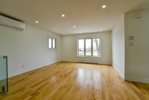 Salon - 11291 Route Arthur-Sauvé, Mirabel, QC - Indoor Photo Showing Other Room