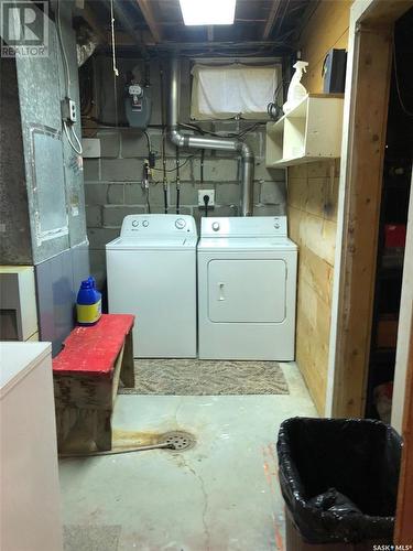 226 Saskatchewan Street E, Kamsack, SK - Indoor Photo Showing Laundry Room