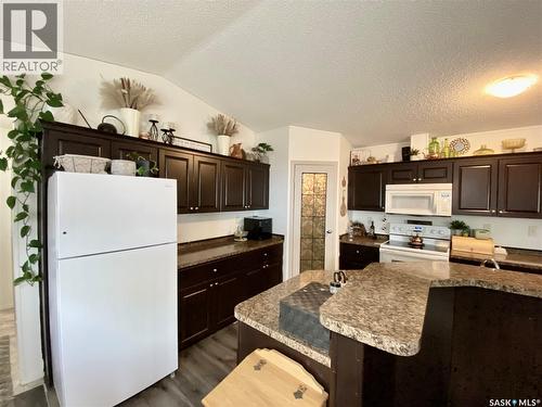 114 3 Street E, Carnduff, SK 