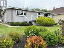 318 Confederation DRIVE  Weyburn, SK S4H 2G8