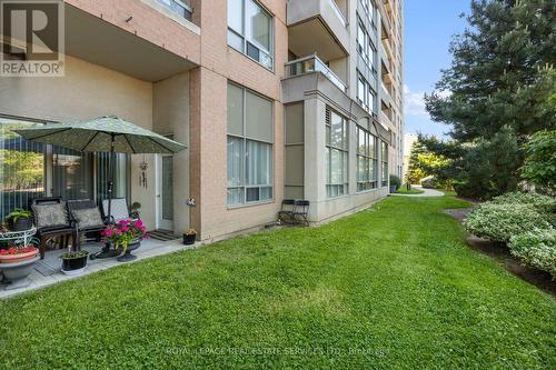 101 - 9 Northern Heights Drive, Richmond Hill, ON - Outdoor