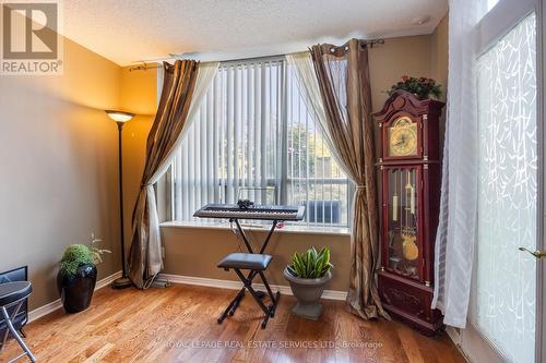 101 - 9 Northern Heights Drive, Richmond Hill, ON - Indoor