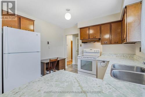 82 Terra Cotta Crescent, Brampton, ON - Indoor Photo Showing Kitchen With Double Sink