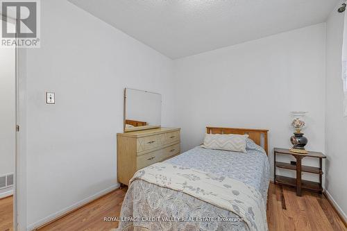82 Terra Cotta Crescent, Brampton, ON - Indoor Photo Showing Bedroom