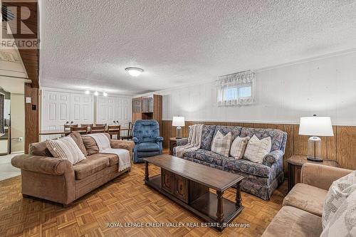 82 Terra Cotta Crescent, Brampton, ON - Indoor Photo Showing Living Room