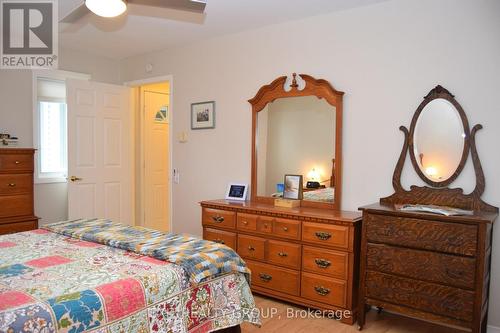 9 Empire Boulevard, Prince Edward County (Wellington Ward), ON - Indoor Photo Showing Bedroom