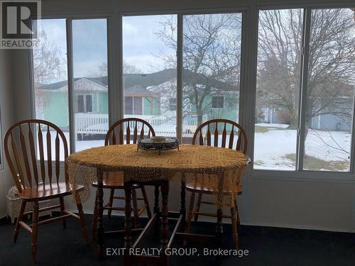 9 Empire Boulevard, Prince Edward County (Wellington Ward), ON - Indoor Photo Showing Dining Room
