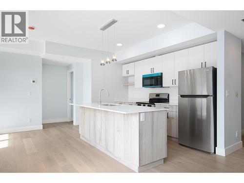 207 Royal Avenue Unit# 505, Kamloops, BC - Indoor Photo Showing Kitchen
