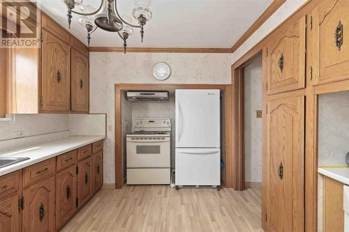 728-730 Wellington St E, Sault Ste. Marie, ON - Indoor Photo Showing Kitchen
