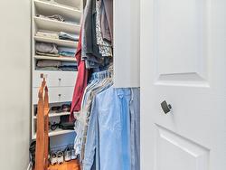 Walk-in closet - 