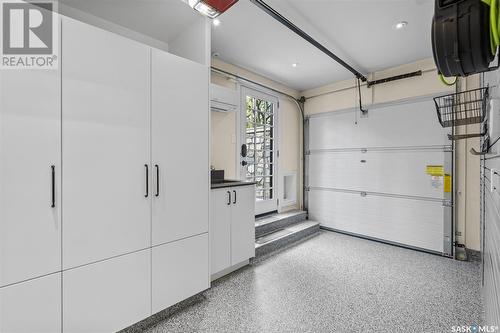 334 Saskatchewan Crescent W, Saskatoon, SK - Indoor Photo Showing Garage